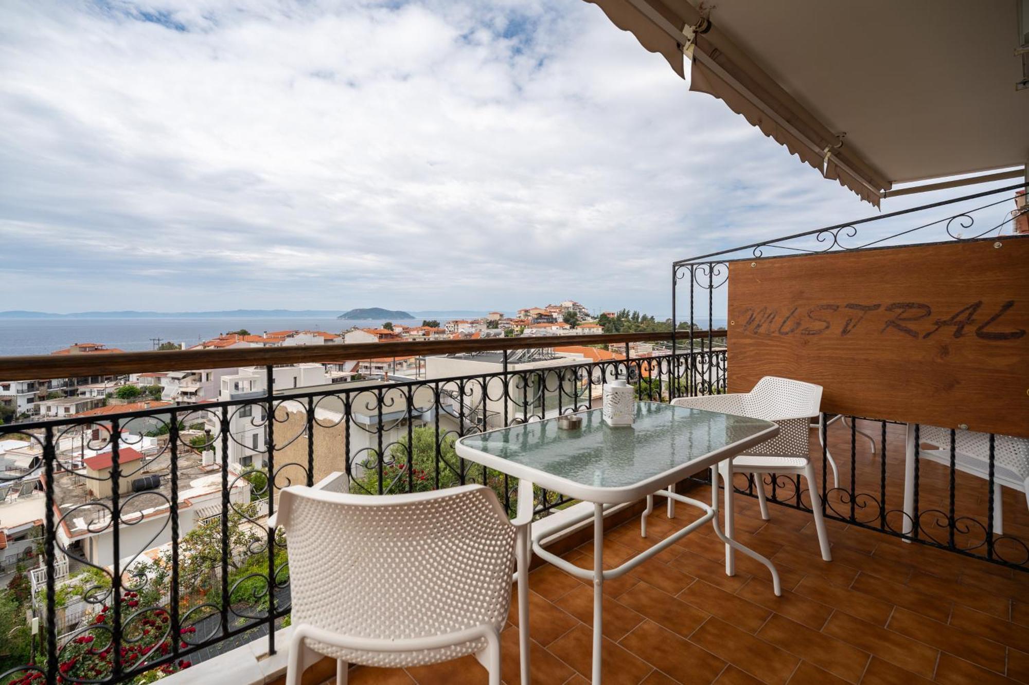 Ferienwohnung House Mistral Néos Marmarás Exterior foto