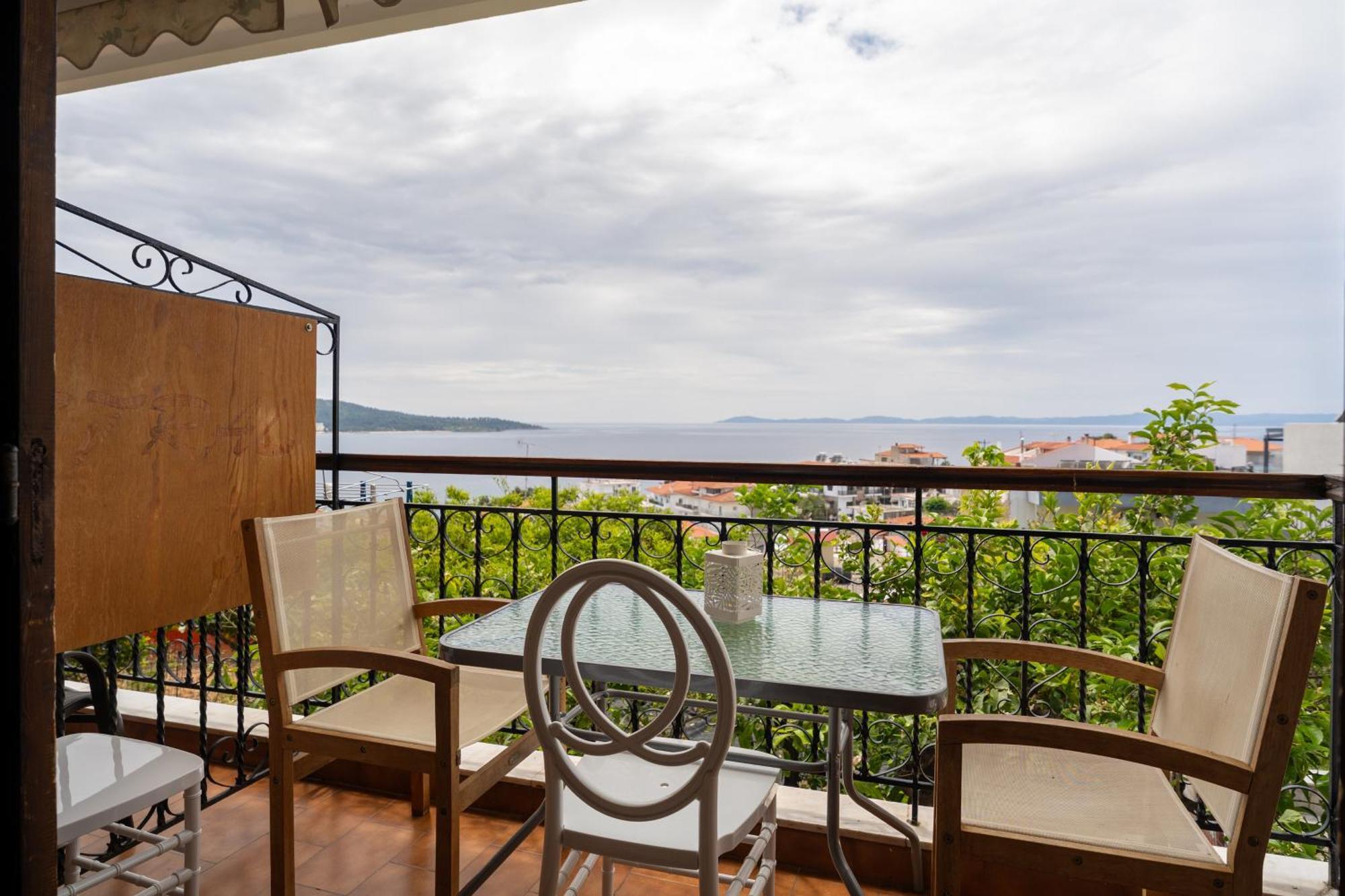 Ferienwohnung House Mistral Néos Marmarás Exterior foto